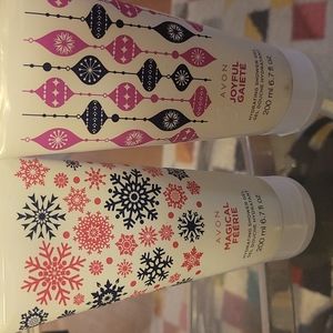 AVON SHOWER GEL SET OF 2